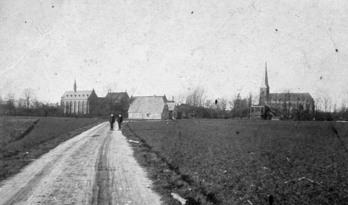 Kerkstraat in Harreveld 1930. Foto: archief OVH