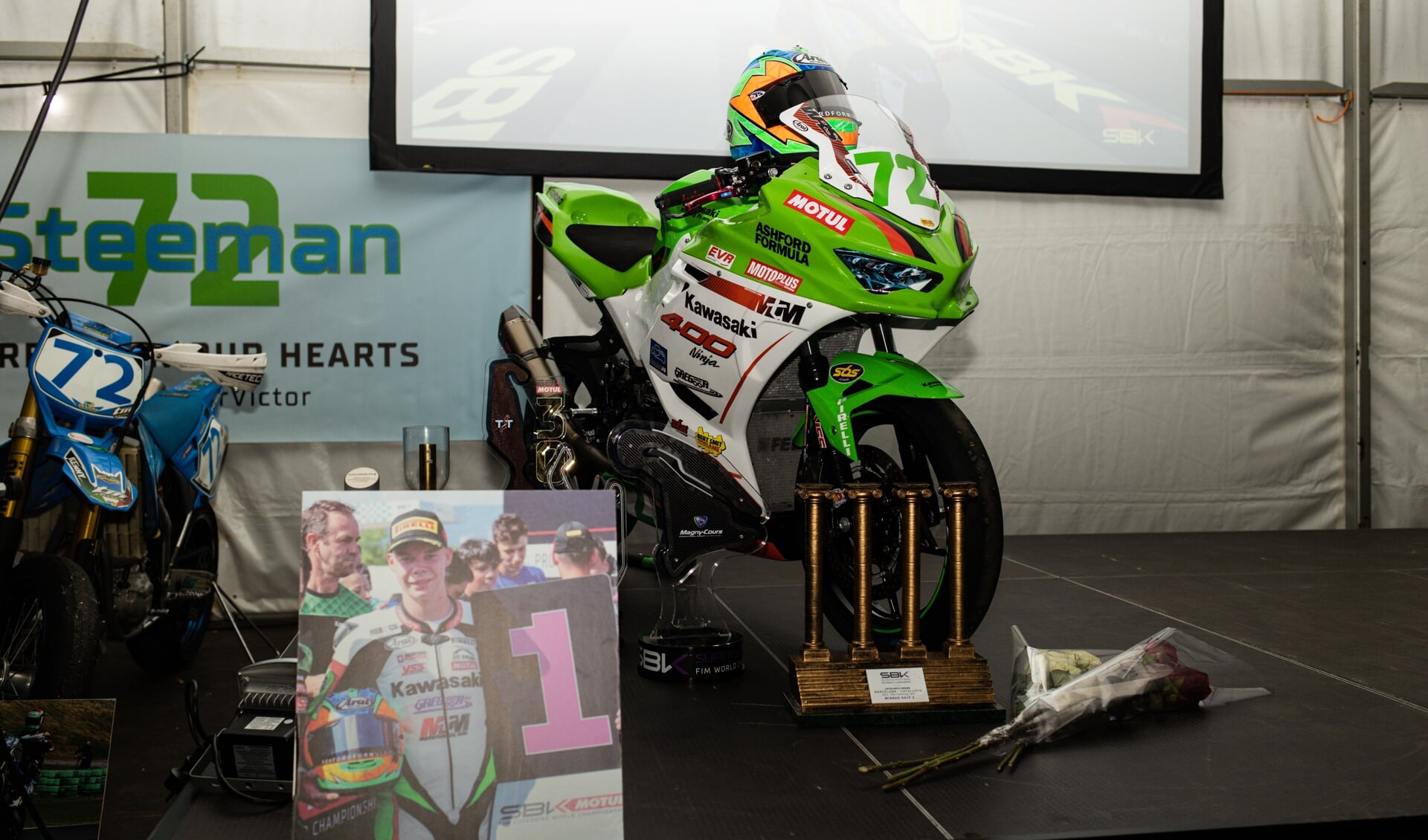 Op het TT Circuit in Assen werd een herdenkingsdienst gehouden voor Victor Steeman. Foto: Damon Teerink