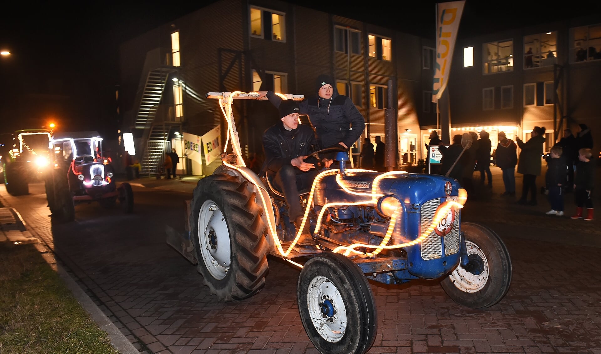 Lichtjestocht met tractoren door Ulft en Gendringen. Archieffoto: Roel Kleinpenning