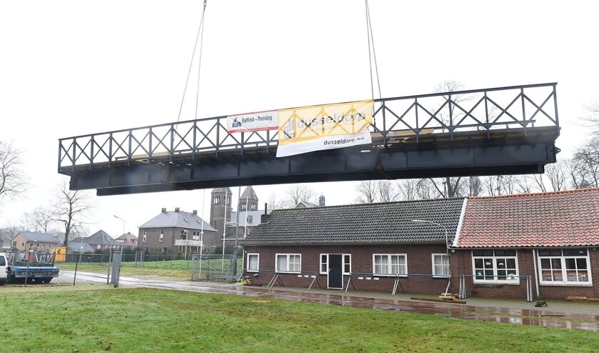 De nieuwe brug. Foto: Roel Kleinpenning