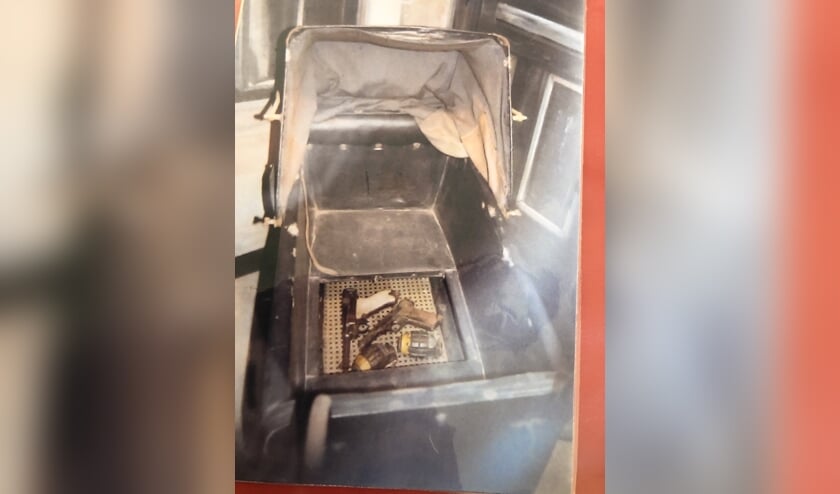 De kinderwagen waarin wapens werden gesmokkeld. Foto: Privé
