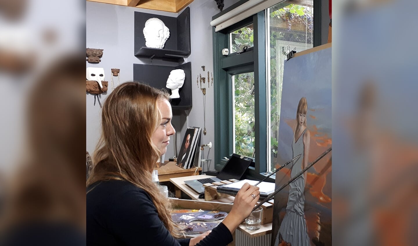 De kunstenaars Gabriëlle Westra exposeert op Good Looking, maar geeft ook workshops voor het schilderen en boetseren van portretten. Foto: PR