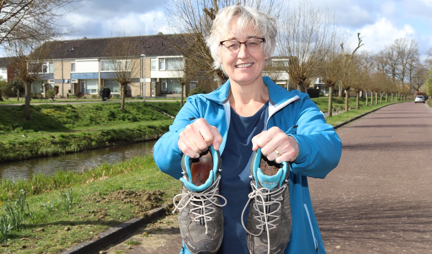 Esther Wissink: "Pak je wandelschoenen en doe mee voor je gezondheid."  Foto: Arjen Dieperink