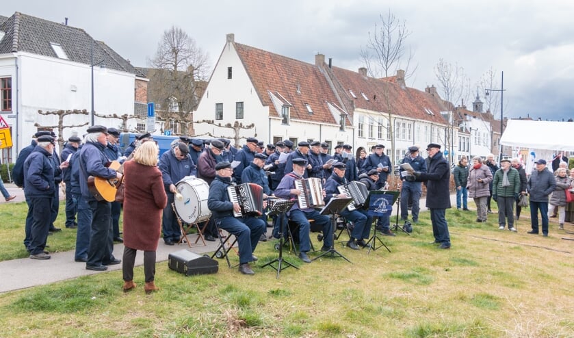 Optreden van Het Schipperskoor. Foto: Henk Derksen
