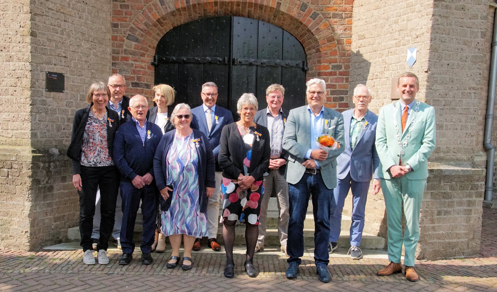 Decorandi van de gemeente Aalten met burgemeester Stapelkamp. Foto: Frank Vinkenvleugel