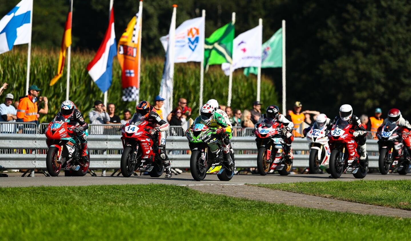 De Internationale wegraces in Hengelo worden dit jaar voor de 54ste keer verreden. Foto: Damon Teerink