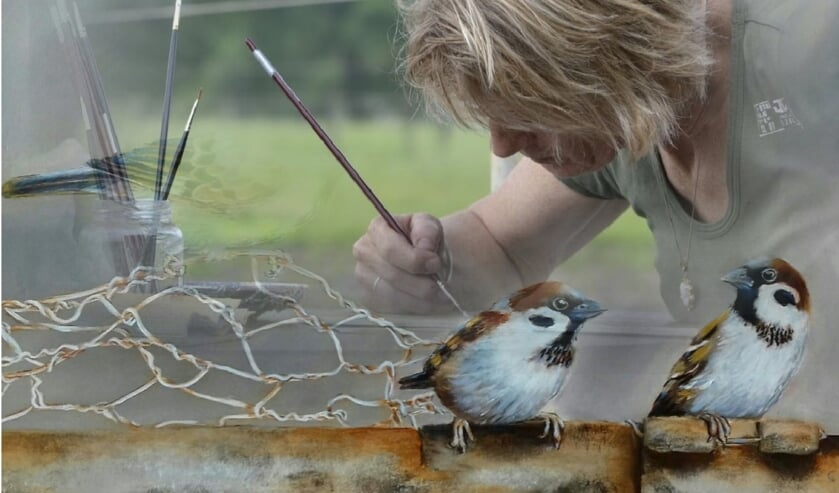 Rosalien Nales aan het werk; Mussen in olieverf geschilderd. Eigen foto 