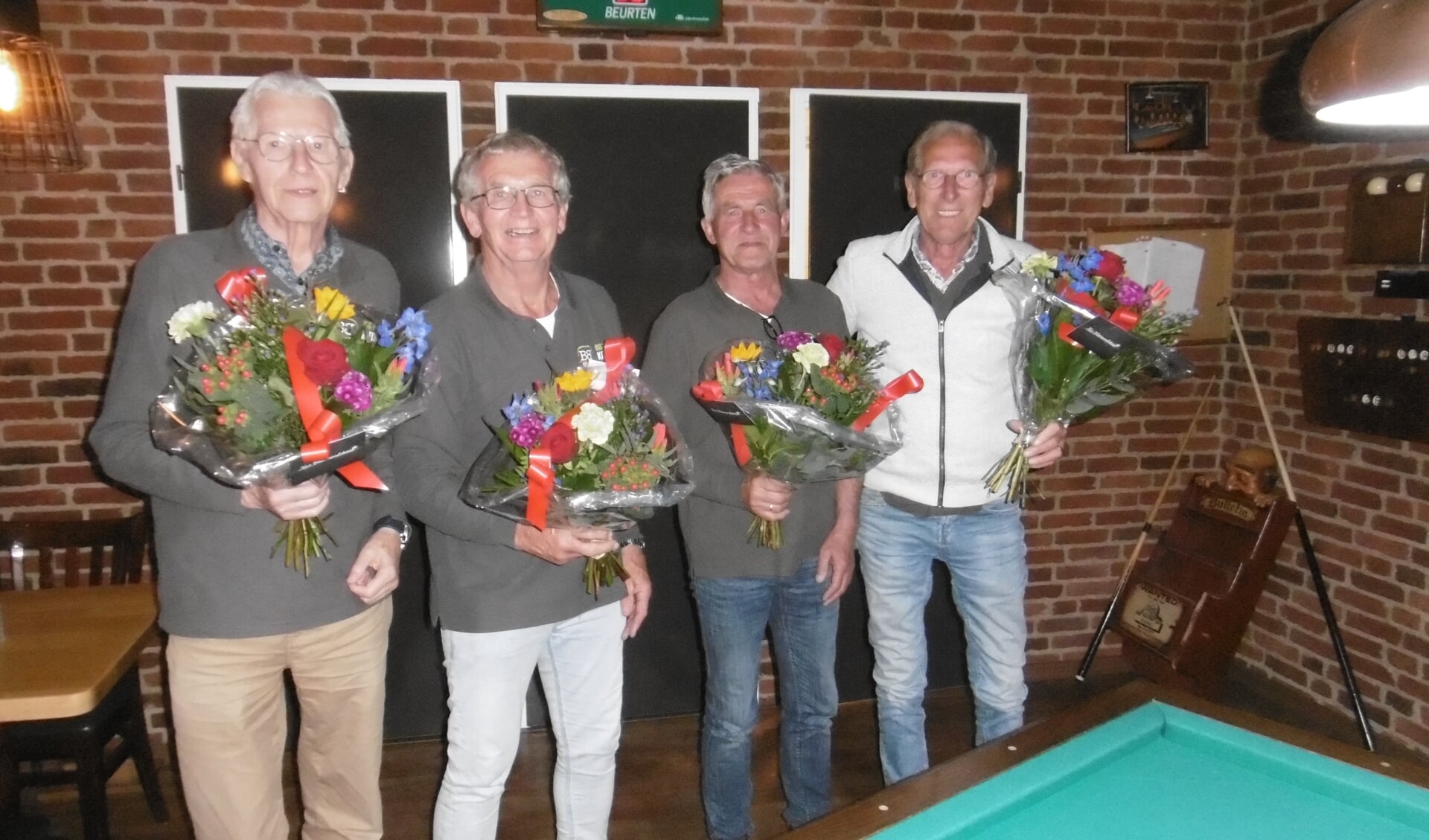 De kampioenen: Jos Sesink, Gerard Dokman, Wim van Haren en gastspeler Jos van Leussen. Foto: PR