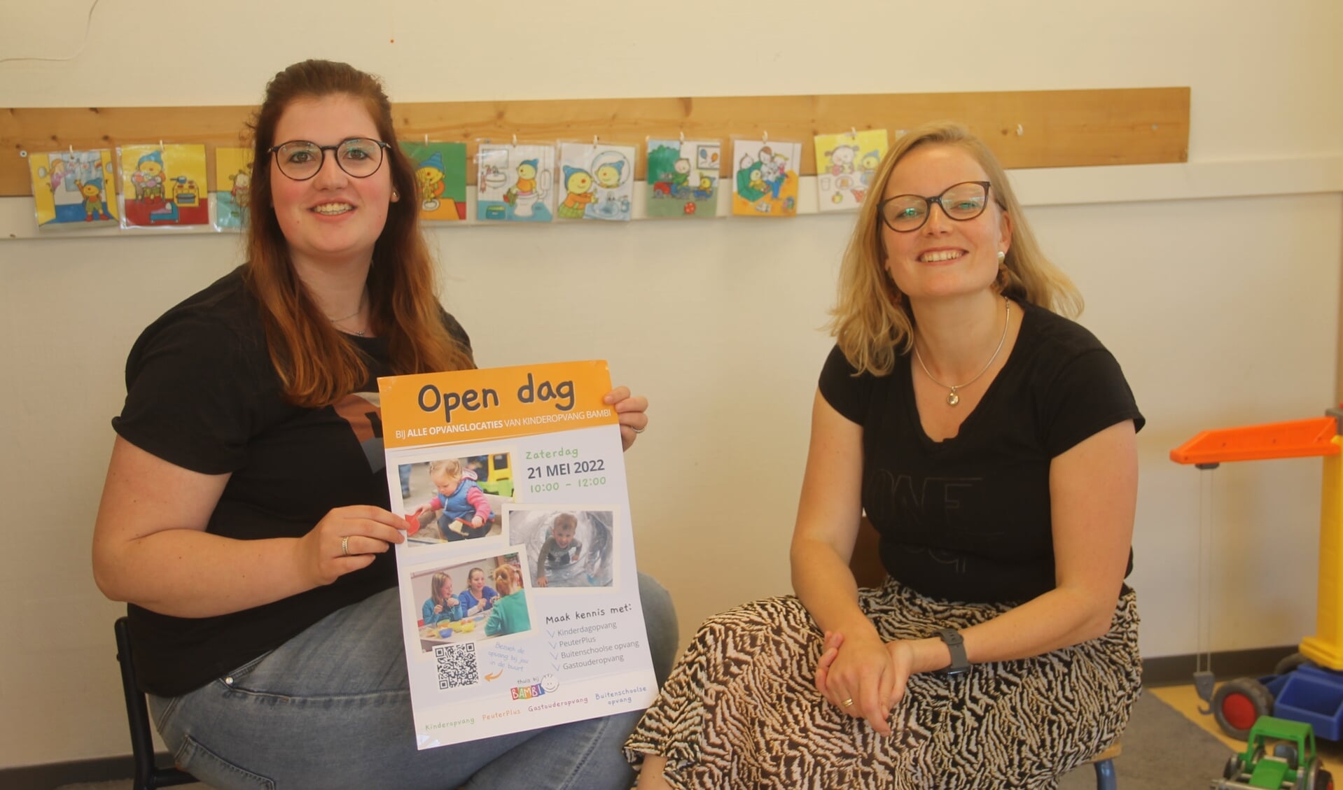 Gerdienke Graven (rechts) en medewerker Ilse Schreurs zijn blij dat kinderopvang Bambi weer een open dag kan organiseren. Foto: Lineke Voltman
