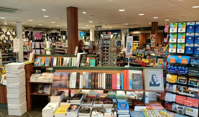De Markskramer/Readshop op winkelcentrum De Brink. Foto: Rudi Hofman