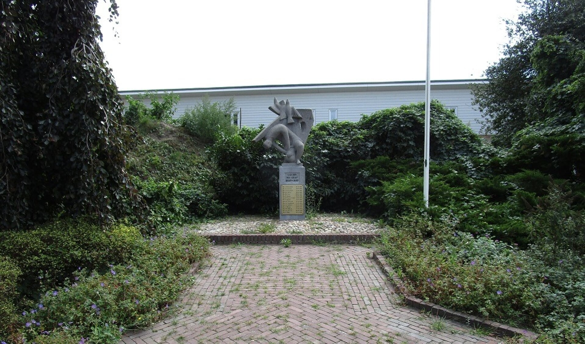 Al sinds mei 1955 is het oorlogsmonument op ’t Rikkelder de plek van herinnering en herdenken in Ruurlo. Foto: PR. 