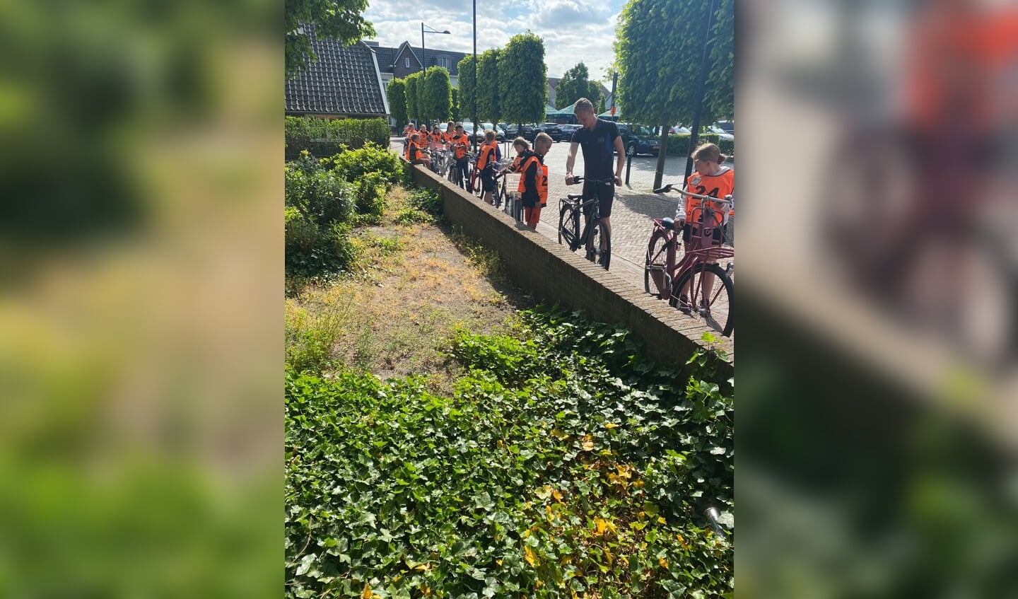 De fietsen van alle kinderen werden voorafgaand aan het examen gekeurd. Foto: PR