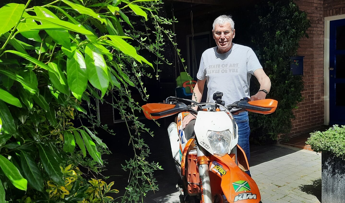 Motorrijden is een grote passie van Karel Bonsen. Met de MACL haalde hij de Zwarte Cross naar Oost Gelre. Foto: Kyra Broshuis