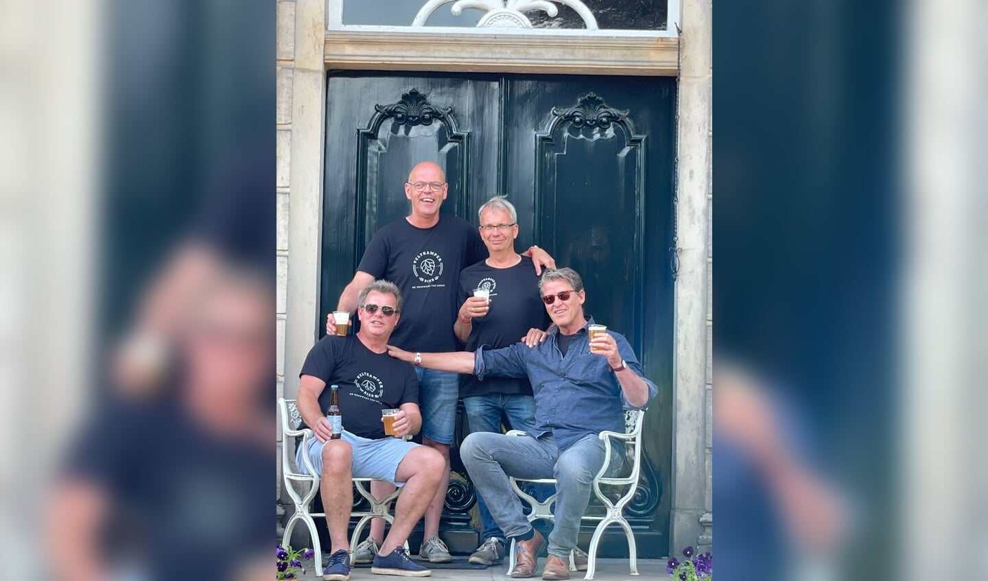 Dit zijn de mannen achter het Veltkamper Bier. Vlnr: Henk Veltkamp, Henk Wansink, Menck Hartholt en Roel de Vries (eigen foto)