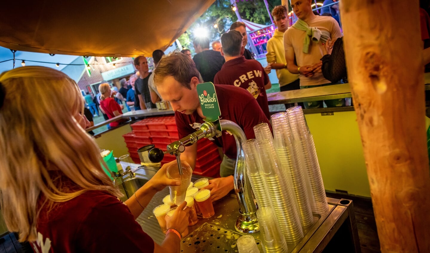 Het bier vloeide tijdens Reurpop rijkelijk. 