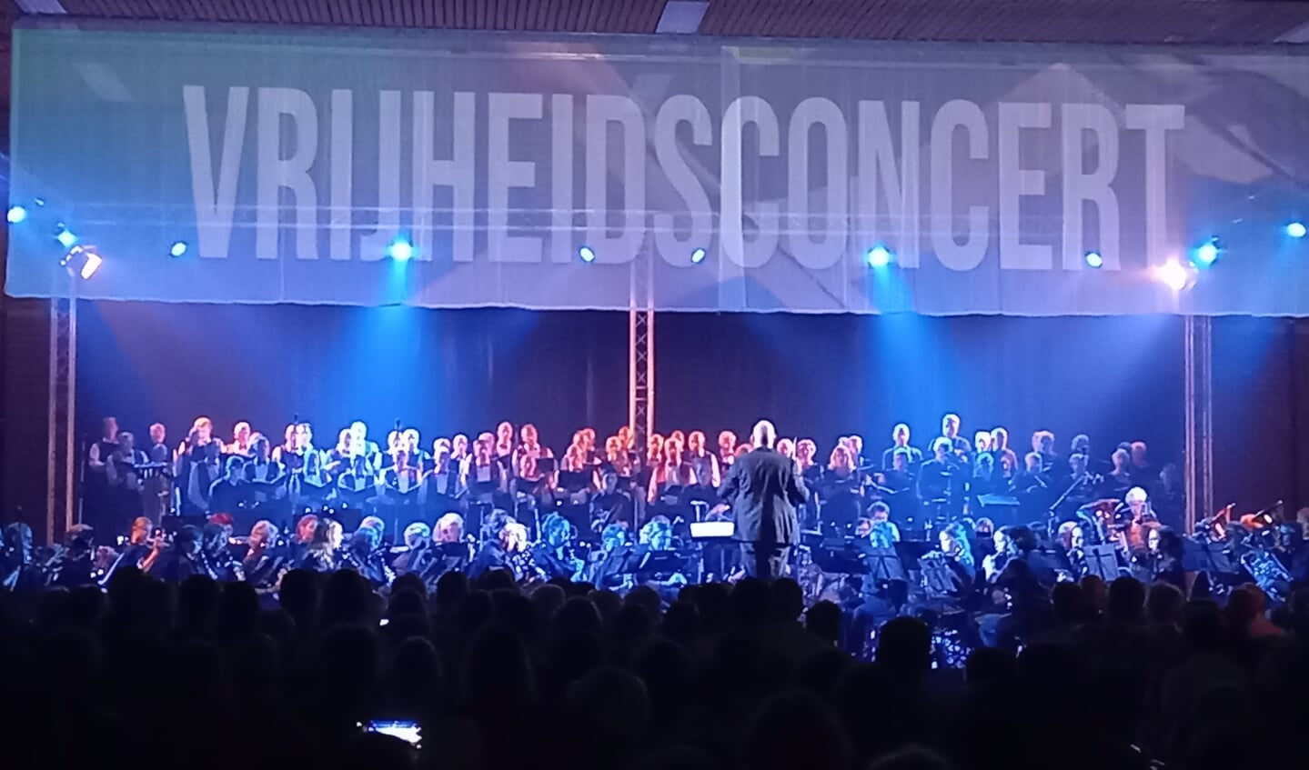 Harmonie Vorden, het Vordens Mannenkoor en gospelkoor Inspiration zorgen gezamenlijk voor een uniel concert.. Foto's Rob Schmitz