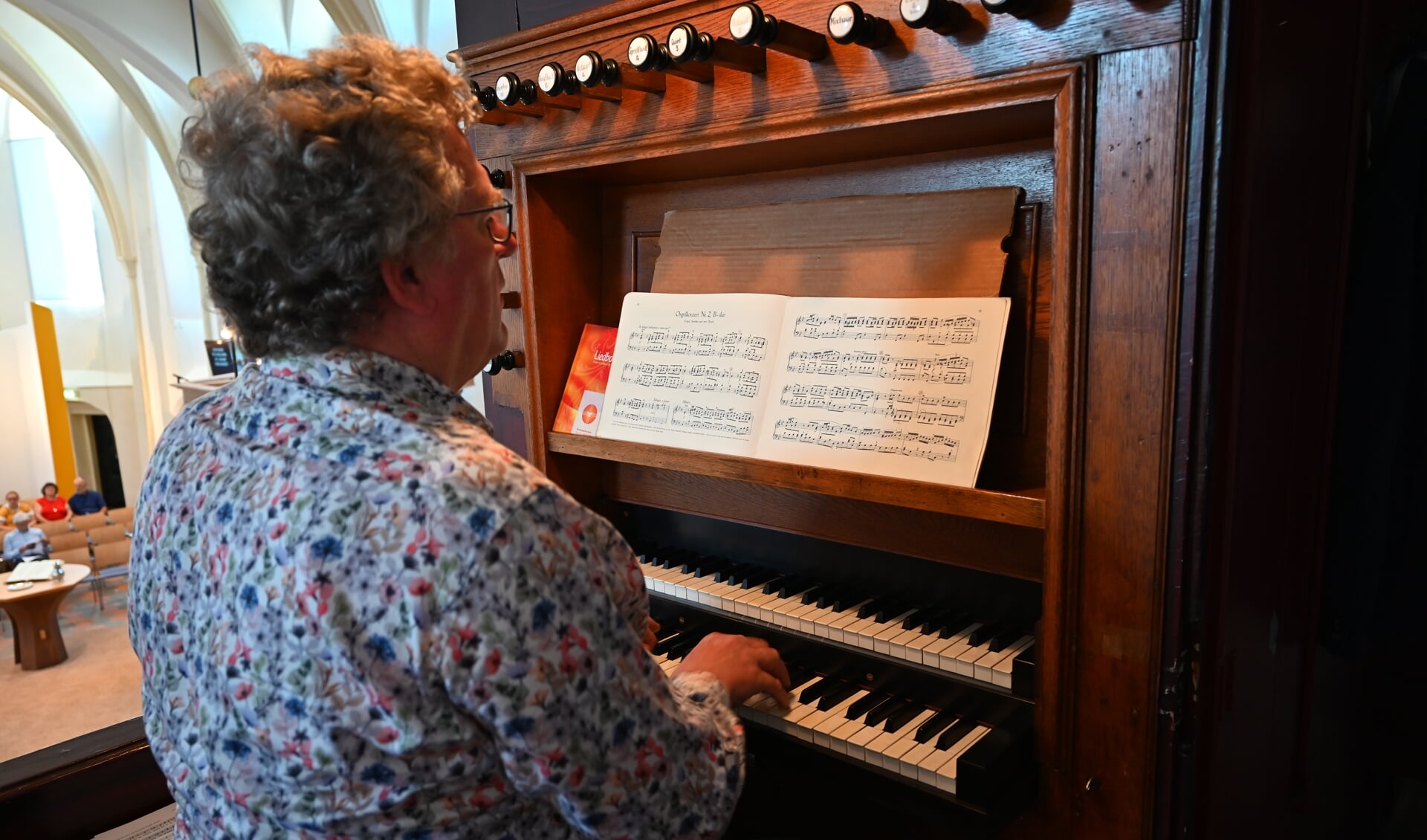 Gerard Wesselink is al vijftig jaar organist. Foto Hendrik Jan Oltvoort