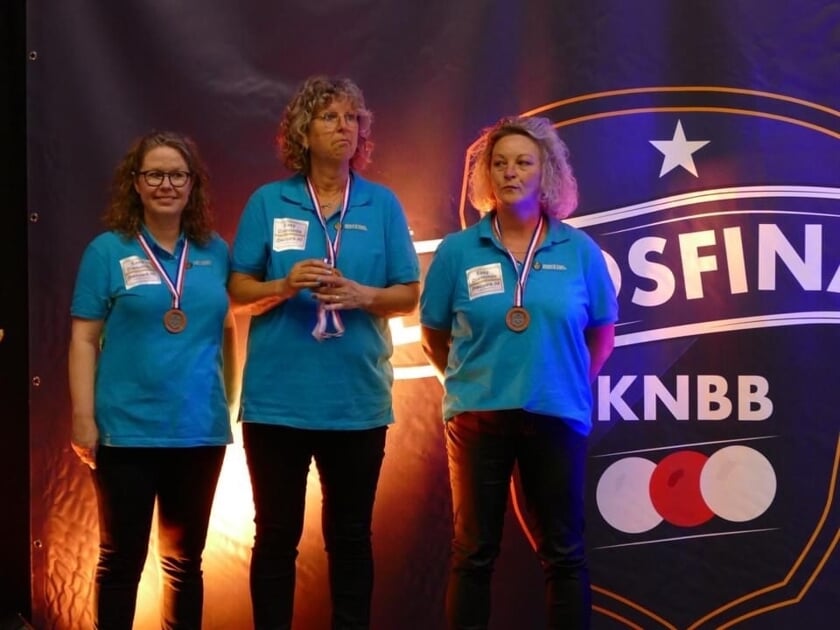 De dames werden tweede bij de NK. Vlnr. Renate Karssenberg, Anke Heutinck en Heidi te Lohuis. Foto: PR