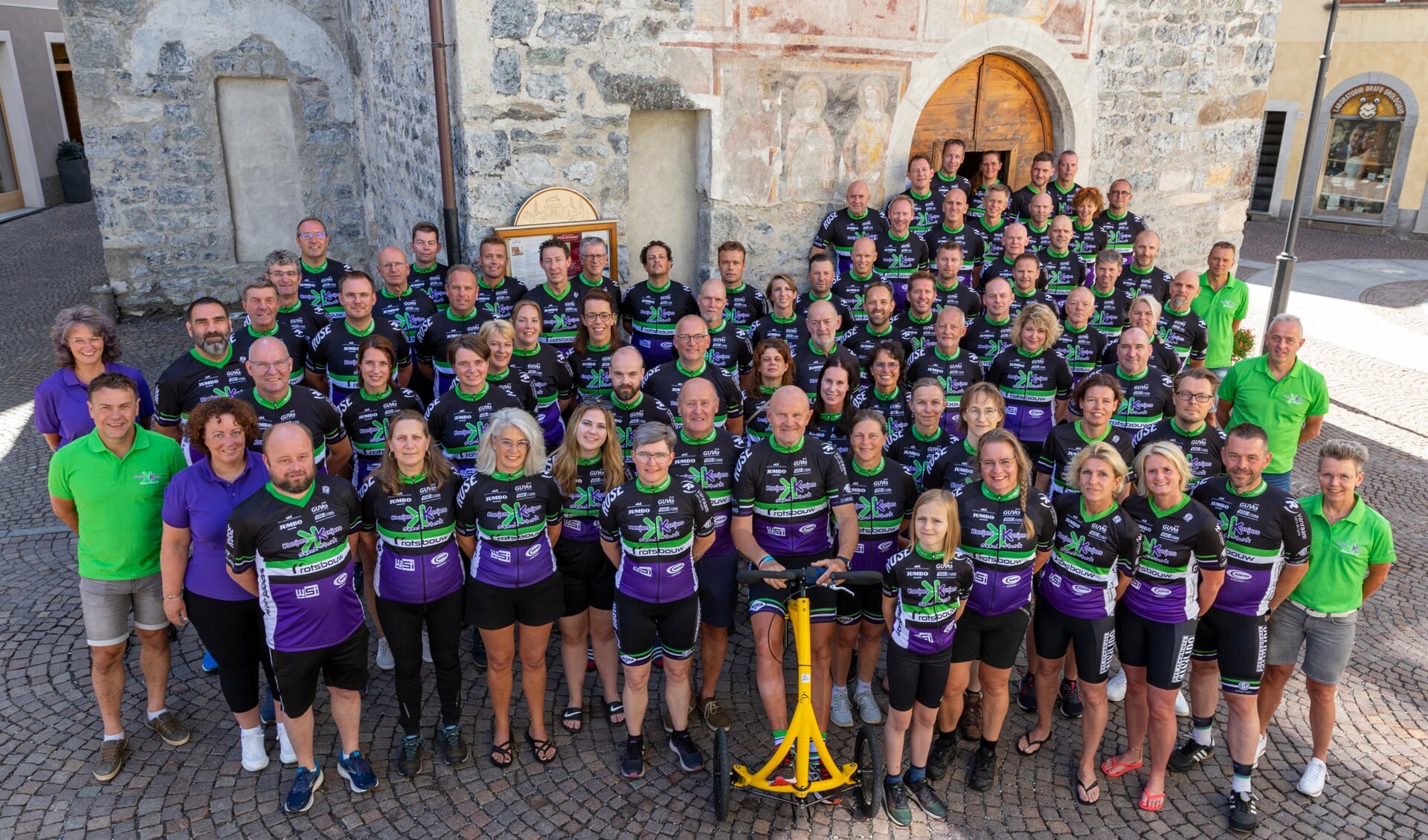 De wandel- en fietsgroep van dit jaar. Foto: Jurgen Pillen