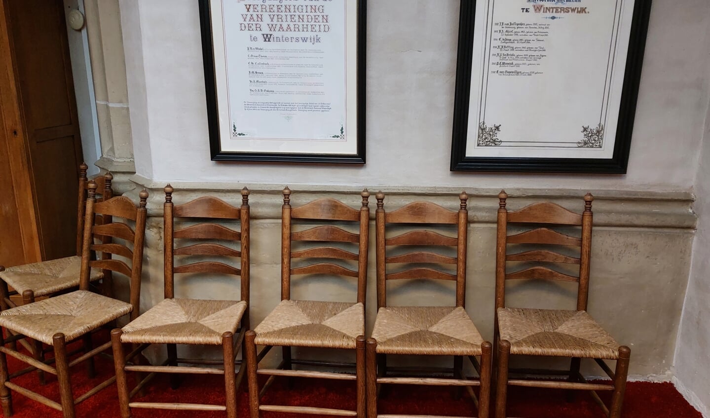 De banken zijn op, er zijn alleen nog stoelen. Foto: PR