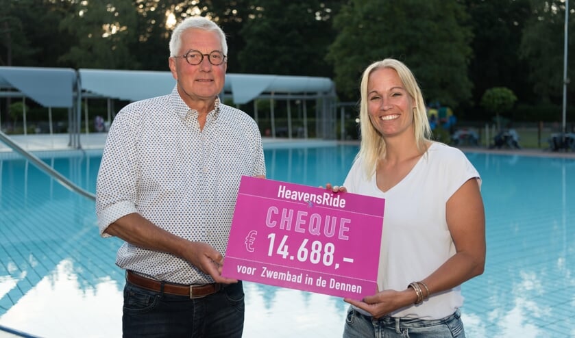 Voorzitter Ge de Jong en Mariëlle Klein Brinke. Foto: Ben Albers