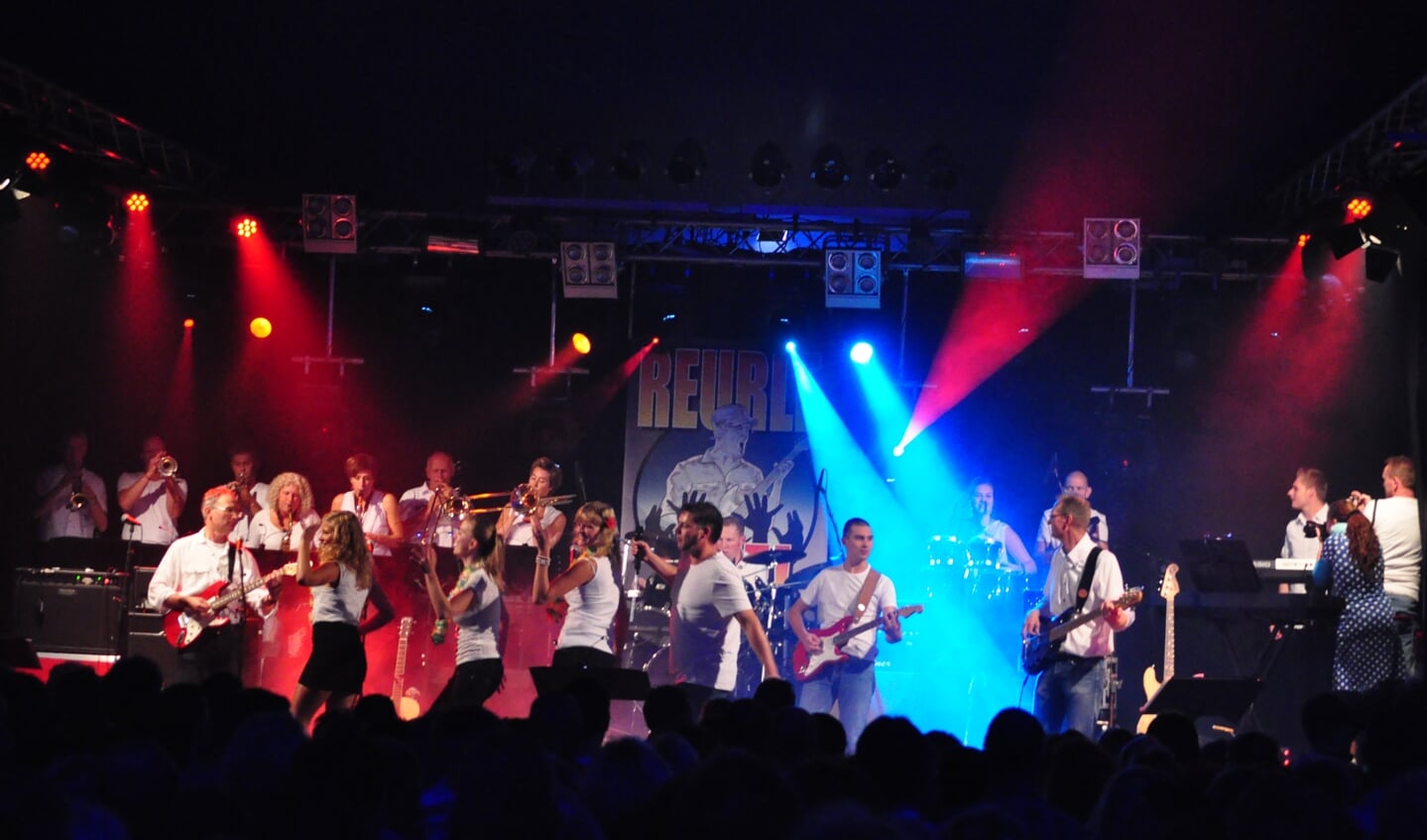 Meer dan dertig muzikanten, zangers en zangeressen uit Ruurlo en omgeving gaan zorgen voor een prachtige start van het jaarlijkse Septemberfeest. Foto: PR