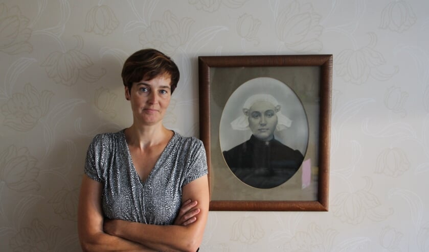 Annekée Cuppers met haar kringloopaanwinst. Foto: Esra van 't Hooft