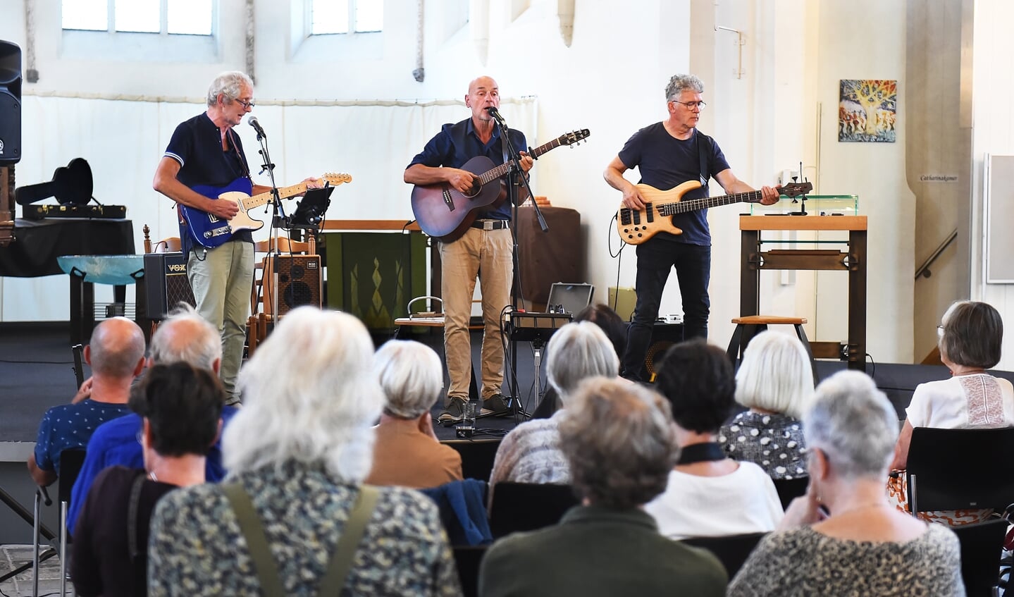 De band Eigen Weg met (vlnr) Joop klein Goldewijk, Henk Hilferink en Henk Buunk. Foto: Roel Kleinpenning