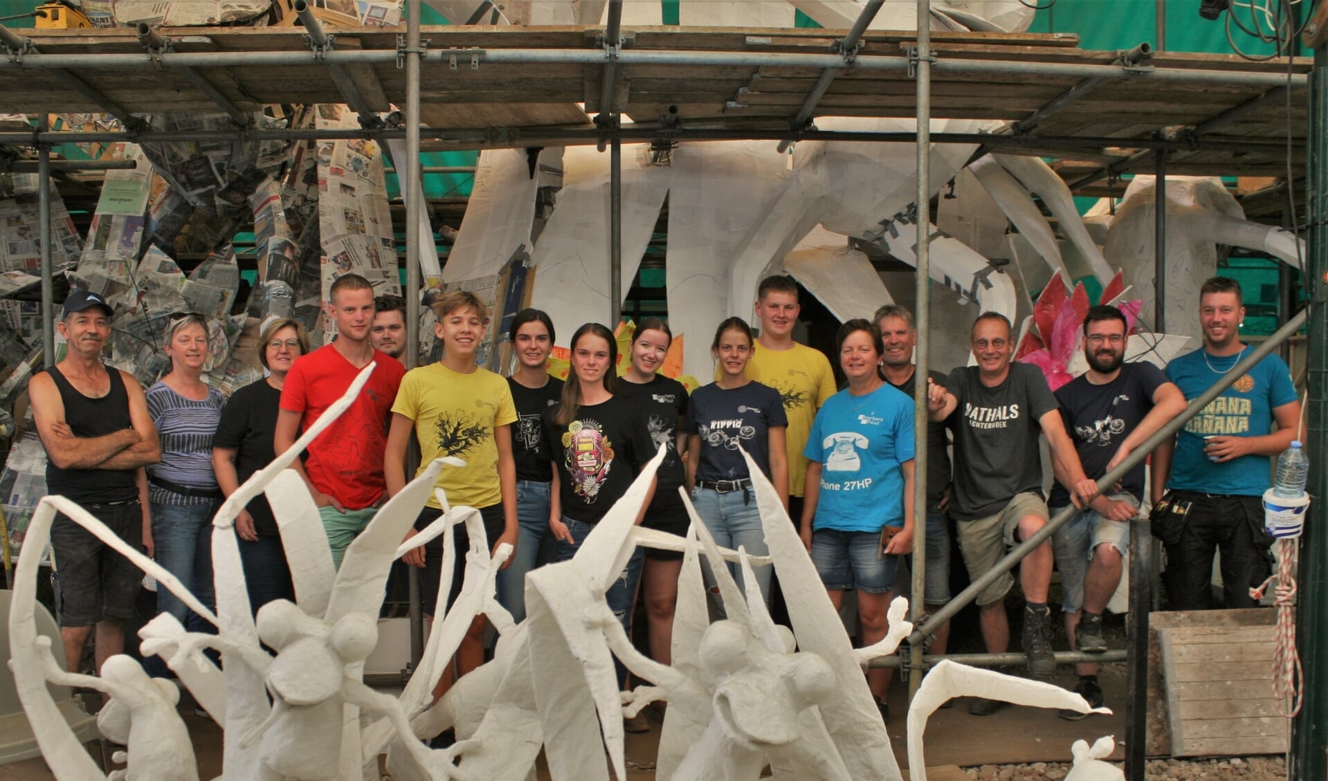 Corsogroep Harbers-Paul met hun maquette Driftkikkers op de voorgrond. Foto: Jos Betting