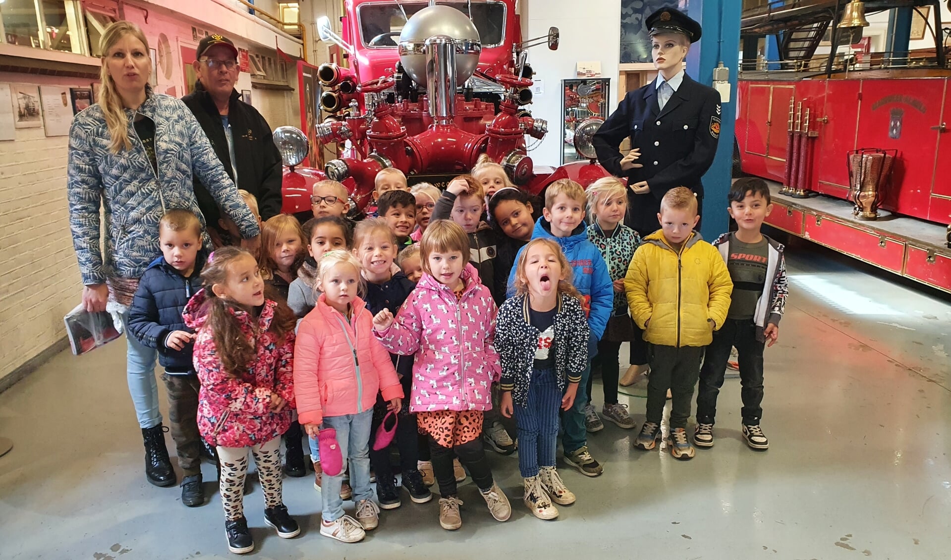 De kleuters van OBS Noord bezochten het Brandweermuseum. Foto: PR