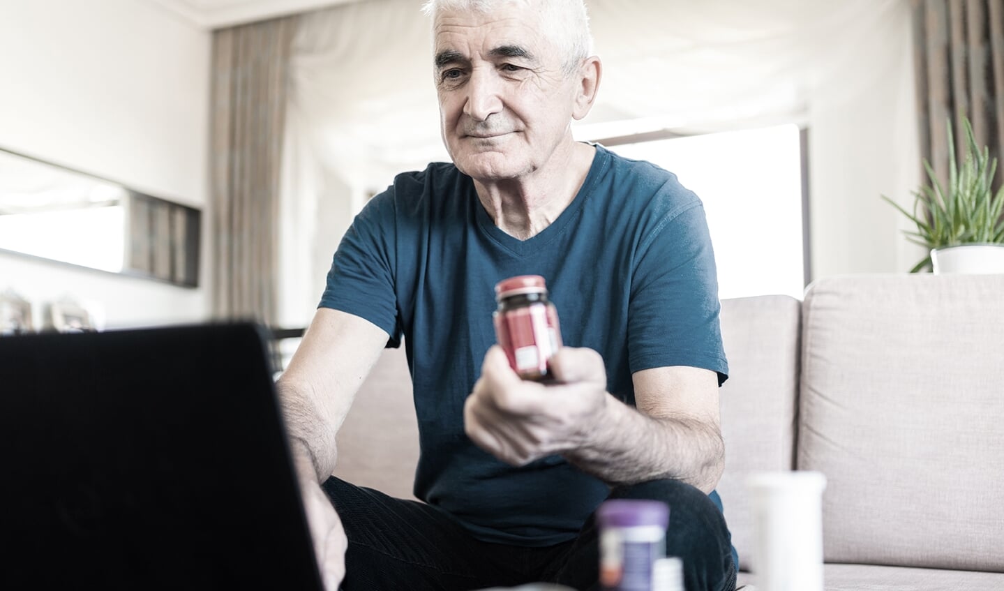 Beeldbellen met de apotheek. Foto: PR
