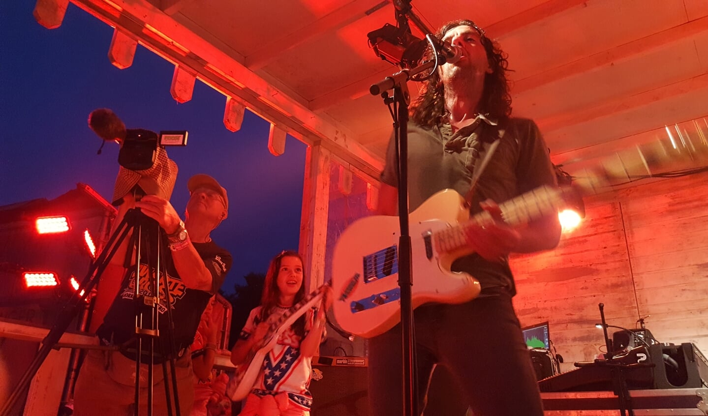 Henrik Jan Lovink op The Bayou, op de Zwarte Cross, 2017. Gadegeslagen door zijn trotse dochter, en een filmende vader Gerard Lovink. Foto: Henri Walterbos