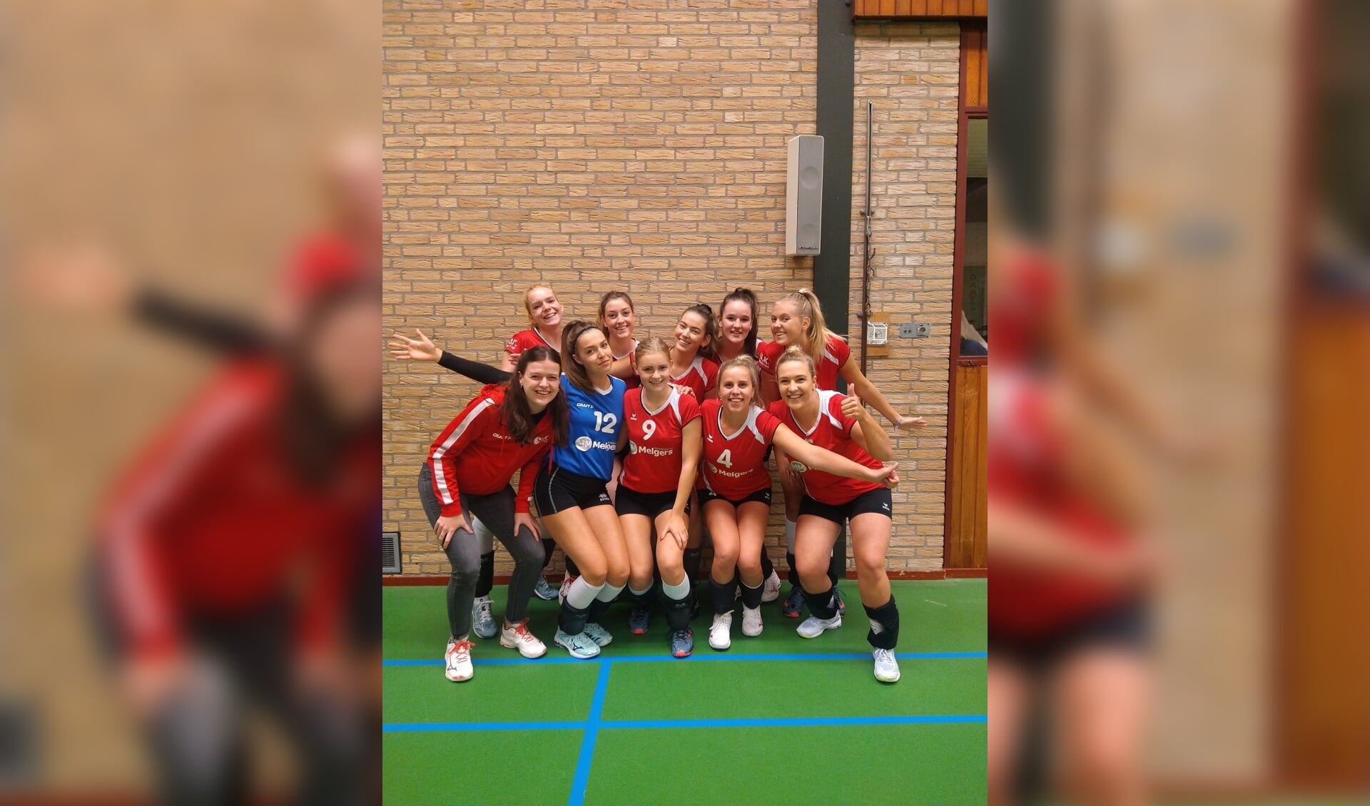 WIK Dames 2; Marte Breimer en Jikke de Boer ontbreken op de foto. Foto: speelster VIOS Eefde Dames 1