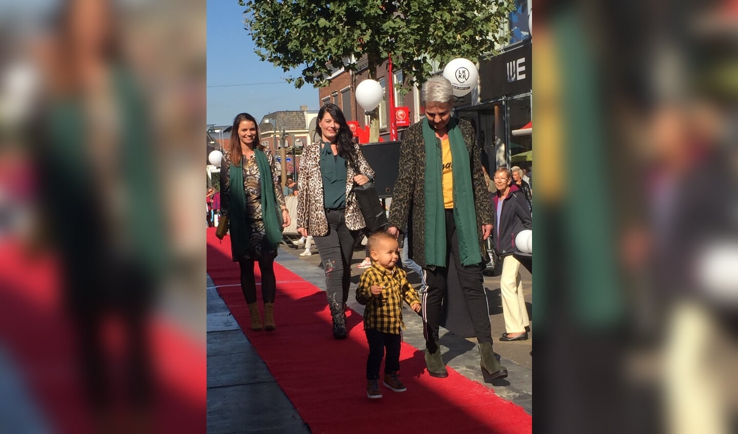 Modeshow voor jong en oud. Foto: PR