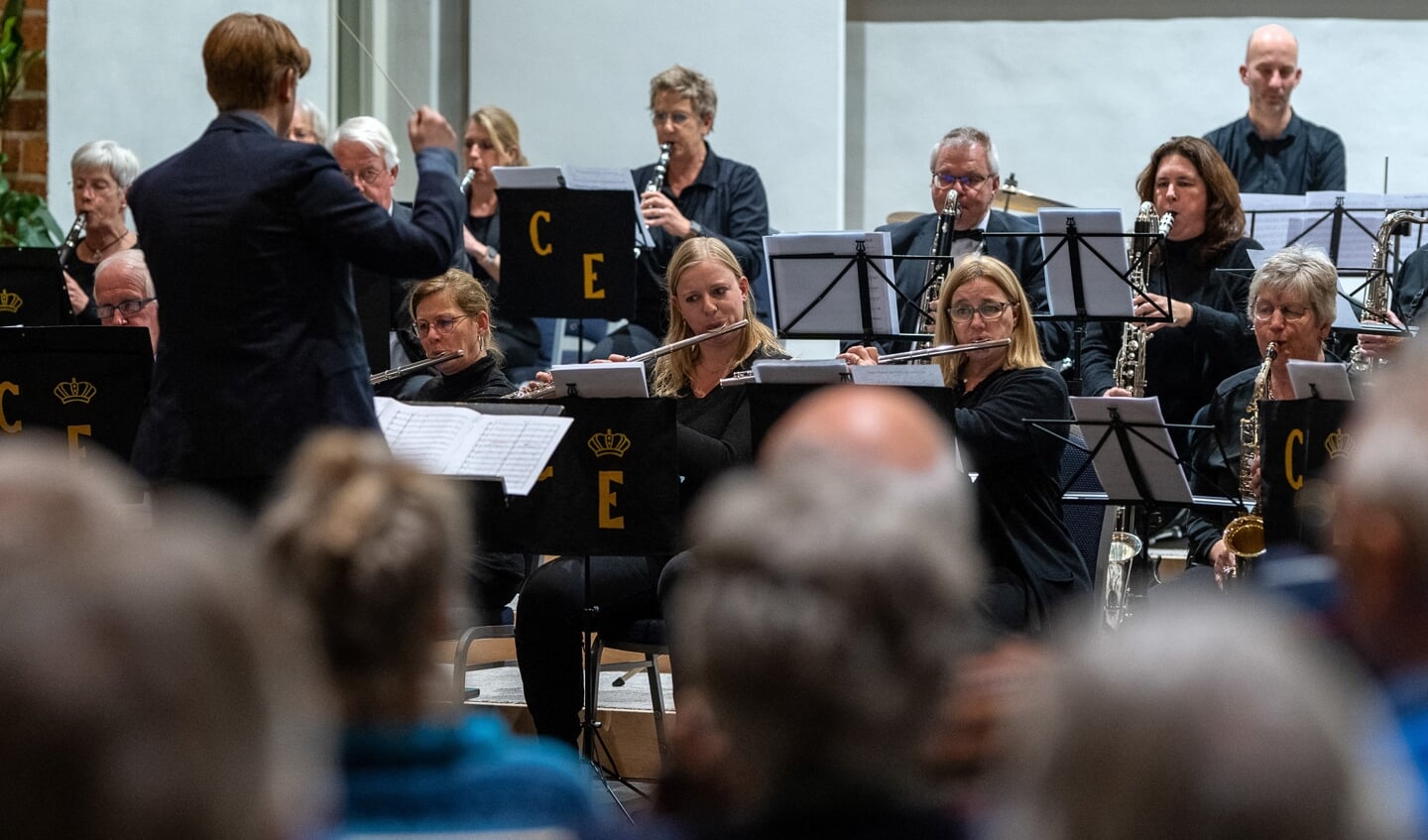 Muzikanten op klarinet, fluit, hobo en sax speelden onder meer muziek van Bach en ABBA. Foto: Ewald Hendriks