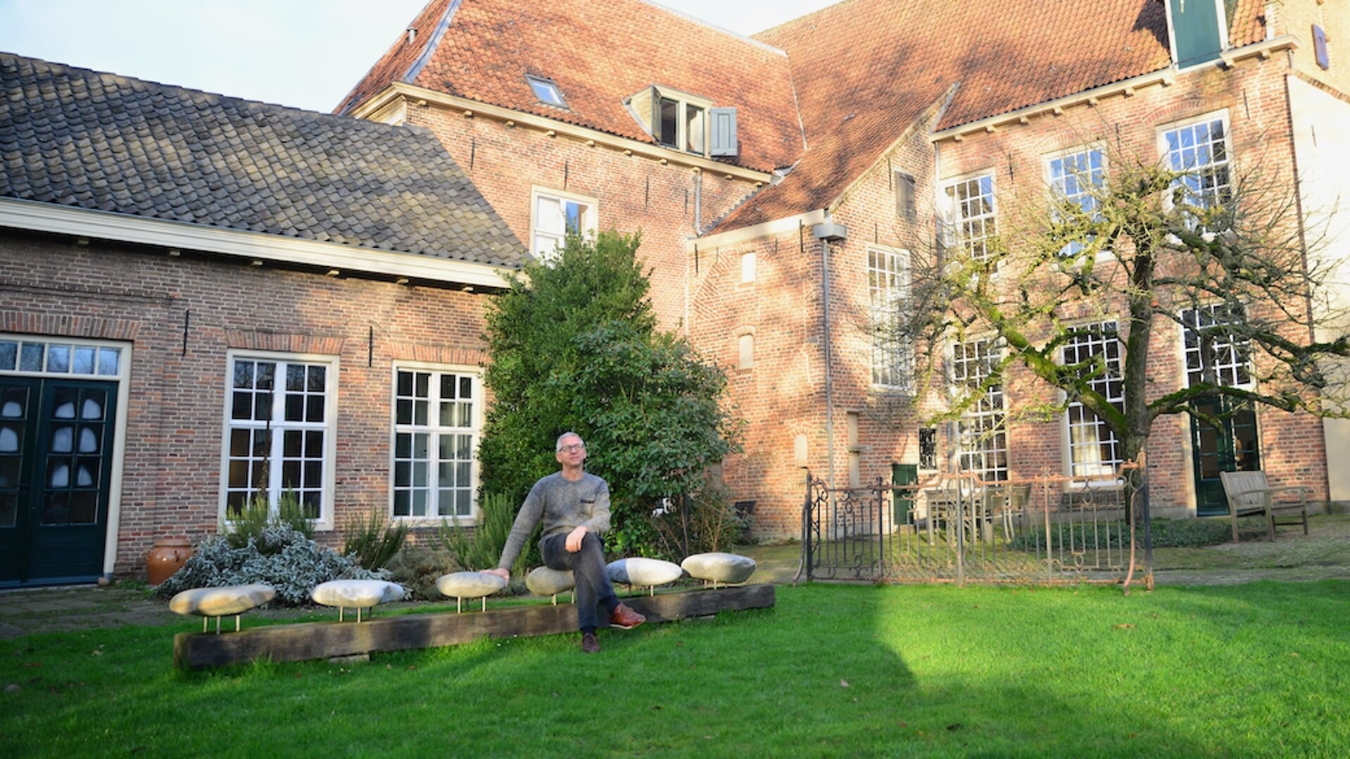 Ian Muller, directeur-bestuurder in de tuin van Dat Bolwerck. Foto: Pim Helmich