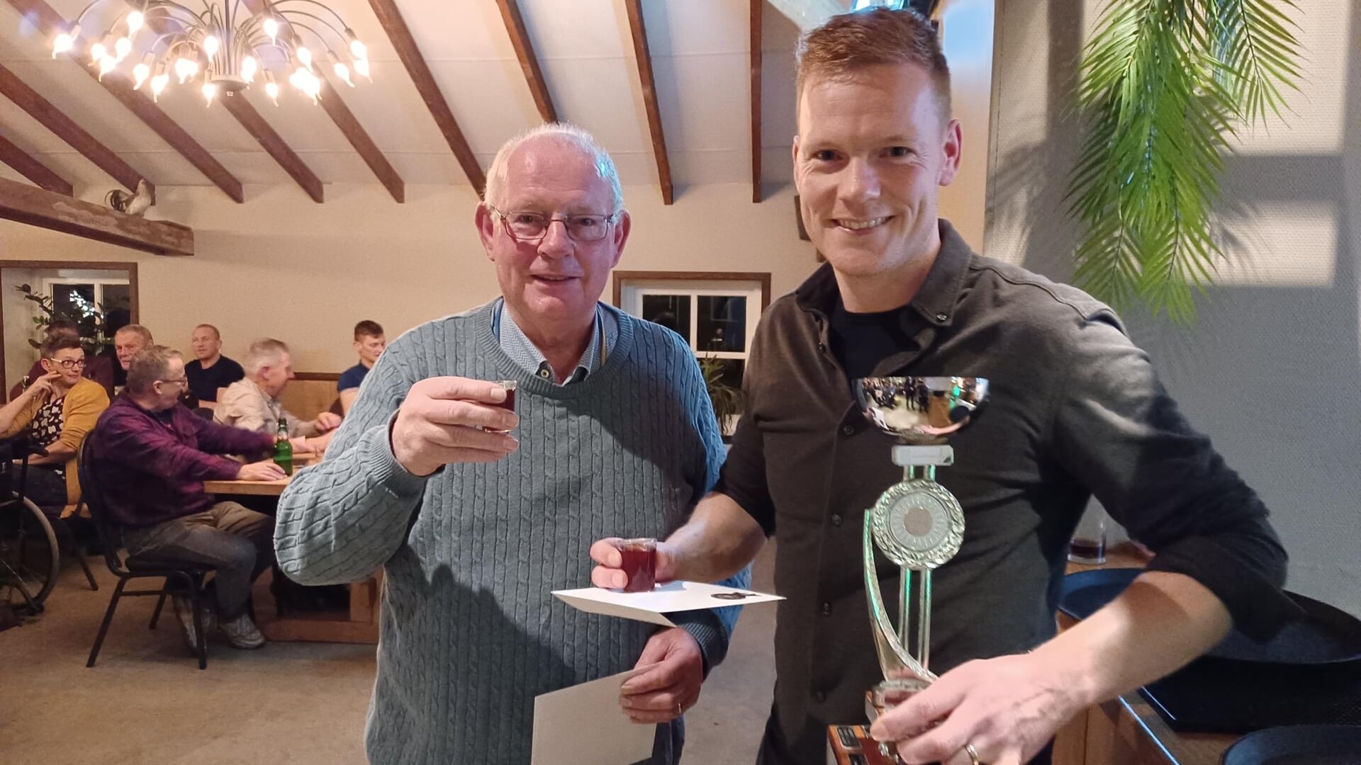 Vader en zoon Mokkink zijn de kruisjaskampioenen van Vragender 2022.