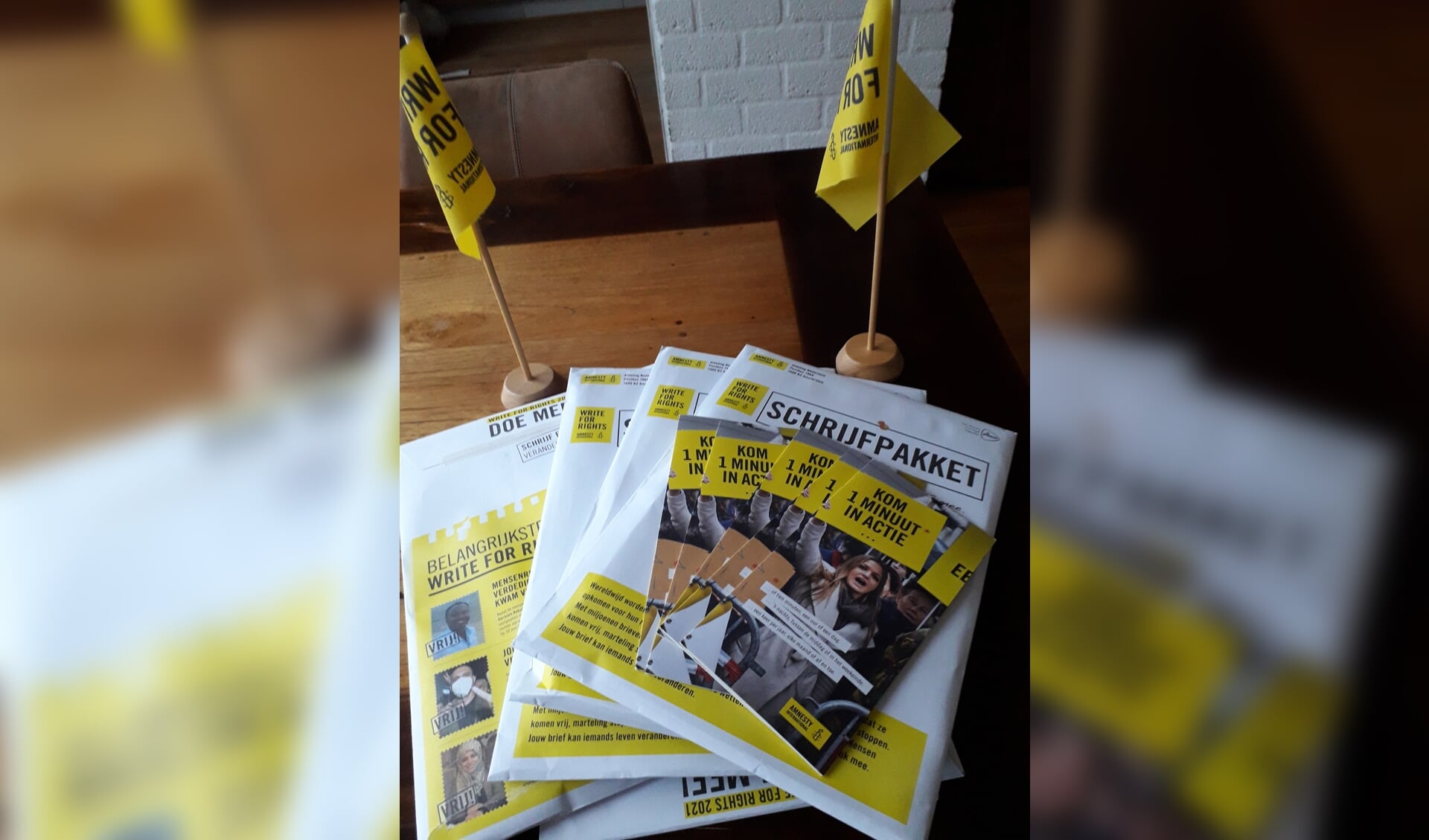 Schrijfpakketen van Amnesty International. Foto PR.