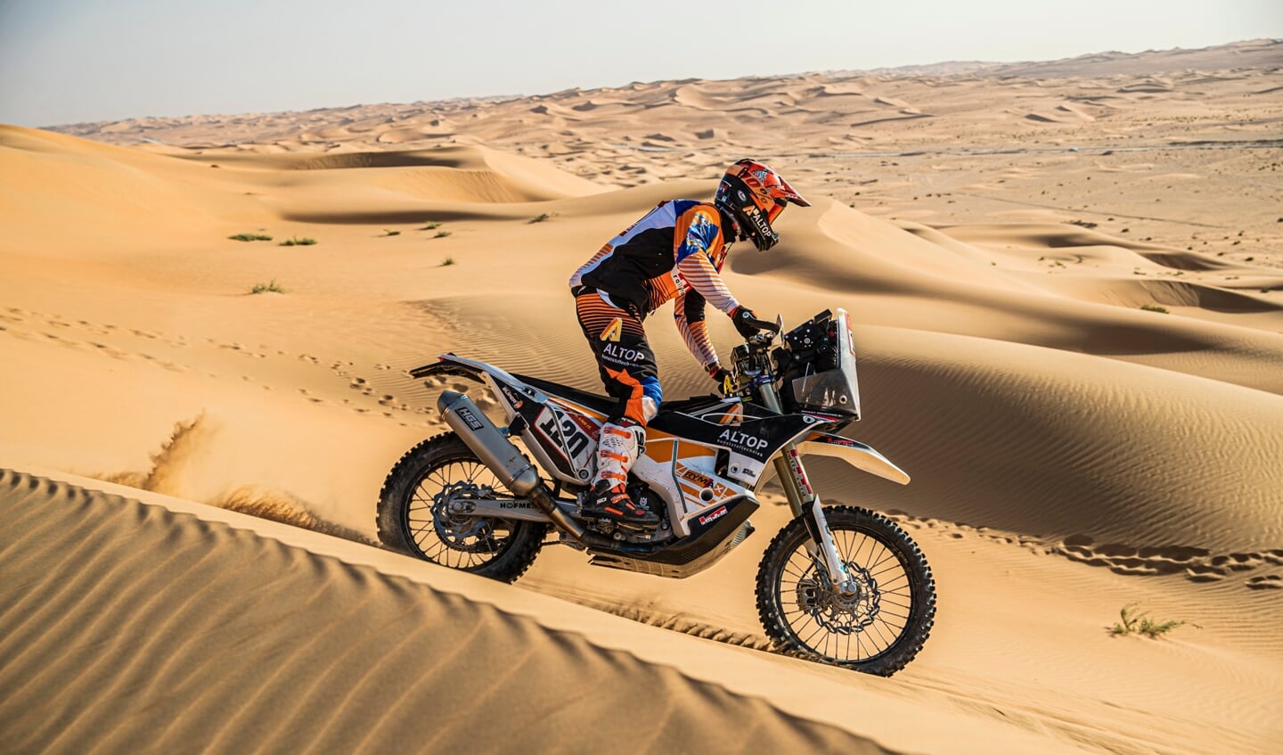 Wesley Aaldering gaat uitdaging in de woestijn van Saoedi Arabië aan. Foto: Marcel Vermeij