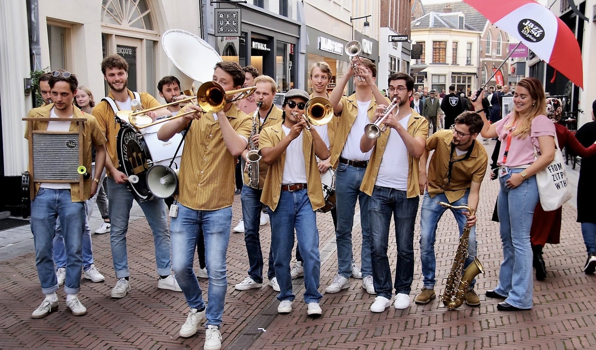 De Big Charles Brassband. Foto: Cor Dekker