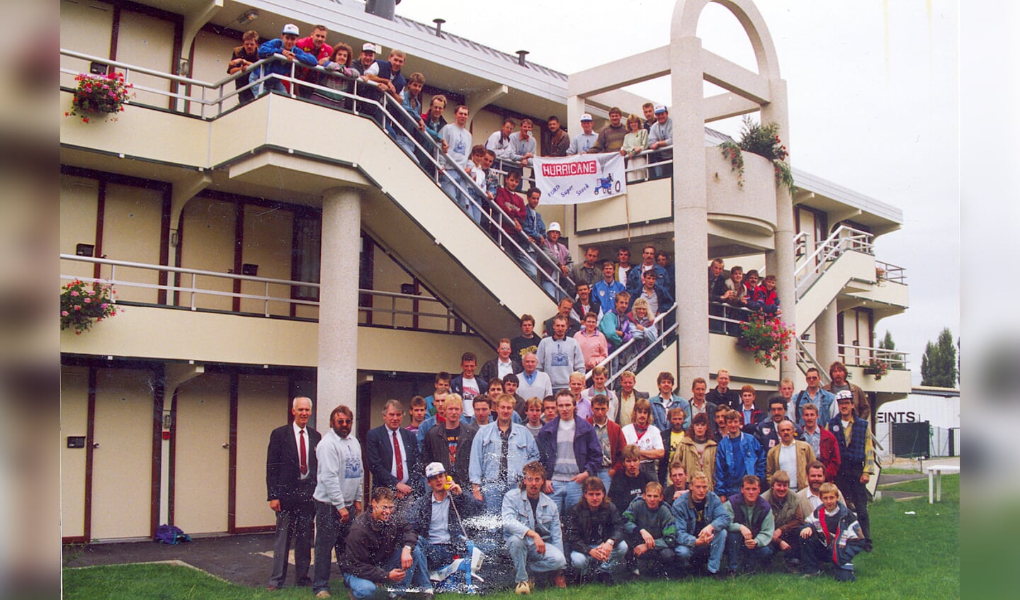 In 1992 reisde een groep supporters van de Hurricane naar het EK in het Franse Bernay. Foto: eigenaar hotel Campanile in Evreux