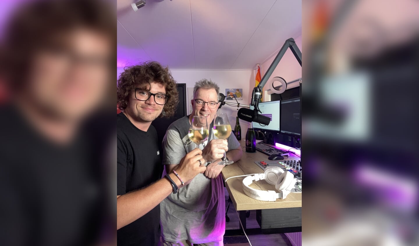 Vanuit Zutphen maken Jesse en Ron hun radioshow The X Vibe. Foto: ProduMedia