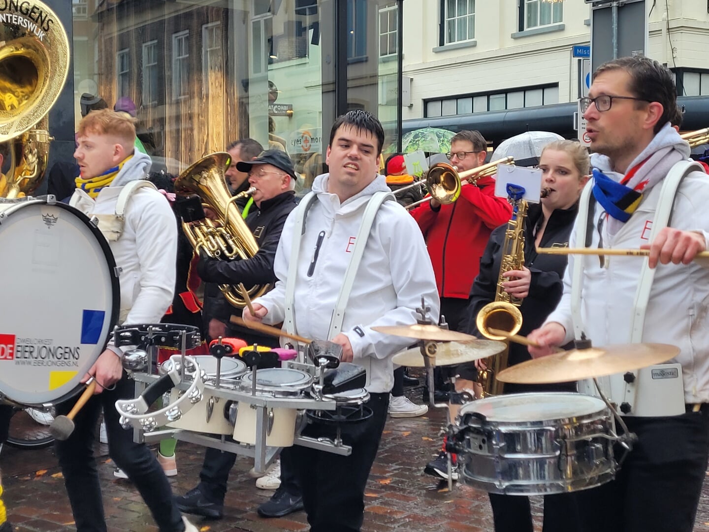 Sinterklaas werd met muziek ontvangen. Foto: Peter ten Hagen