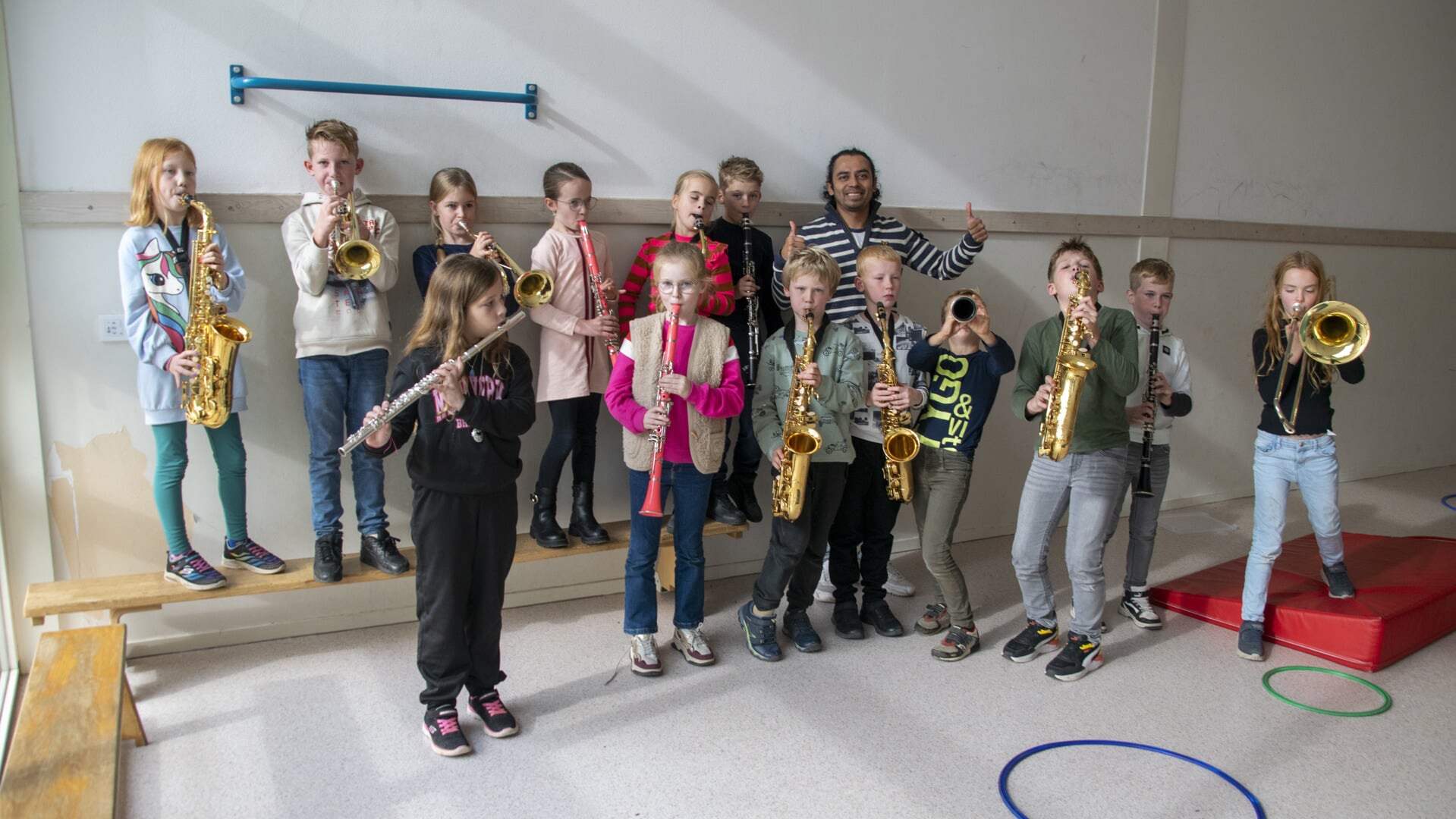 Groep 5 met muziekdocent Fernando Soto Guerra. Eigen foto