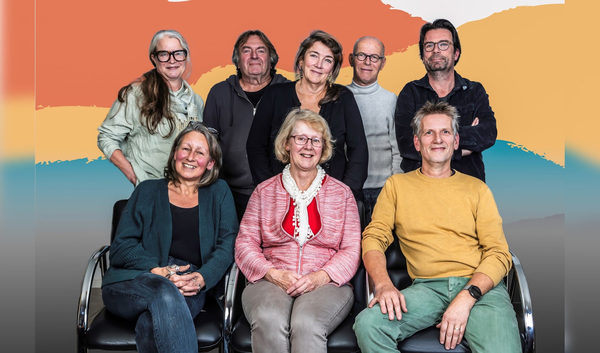 Nieuwe werkgroep Kunst4daagse Bronckhorst: staand Marlou, Jos, Liesbeth, Fons, Stein, en zittend Koertien, Hilda en Harrie. Foto: Duo-Focus