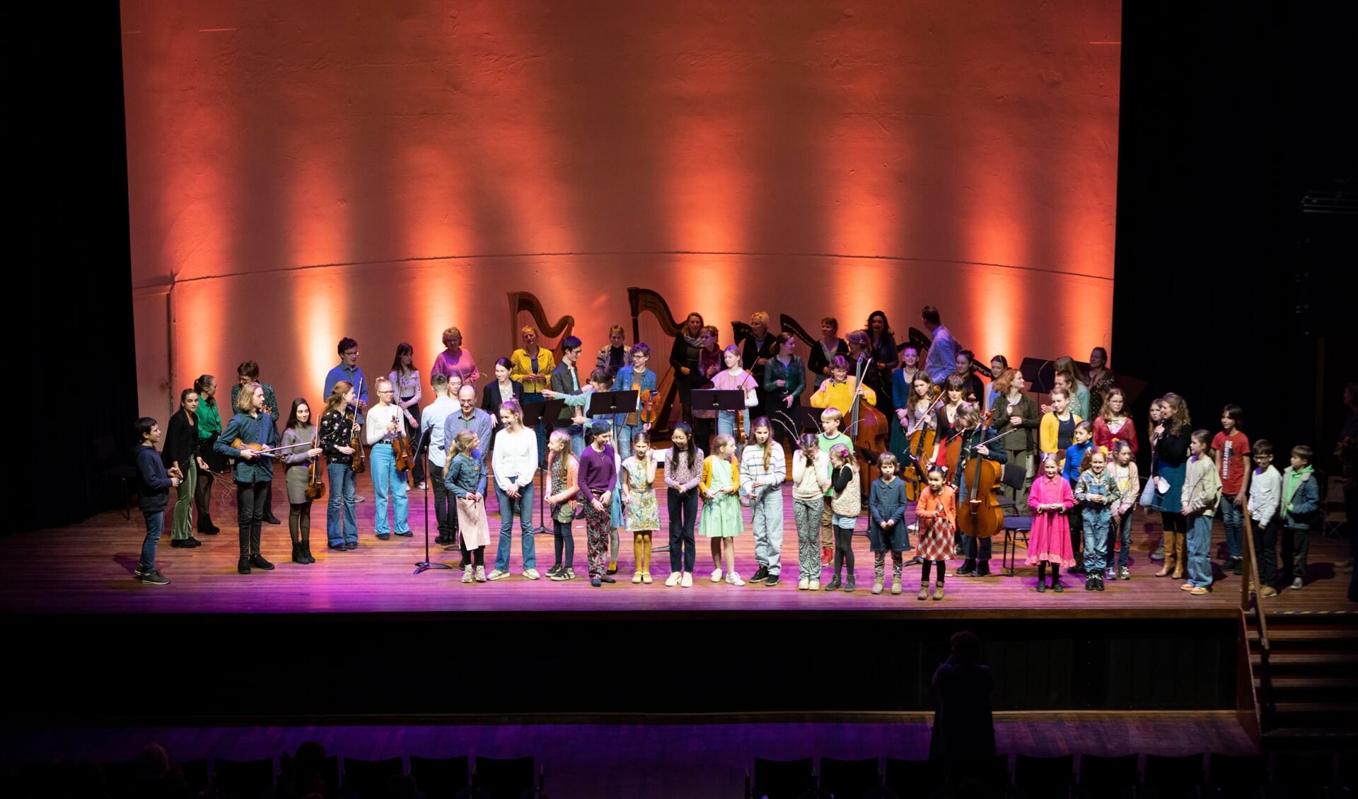 Na afloop stonden alle muzikanten samen op het podium. Foto: Patrick van Gemert/ Zutphens Persbureau
