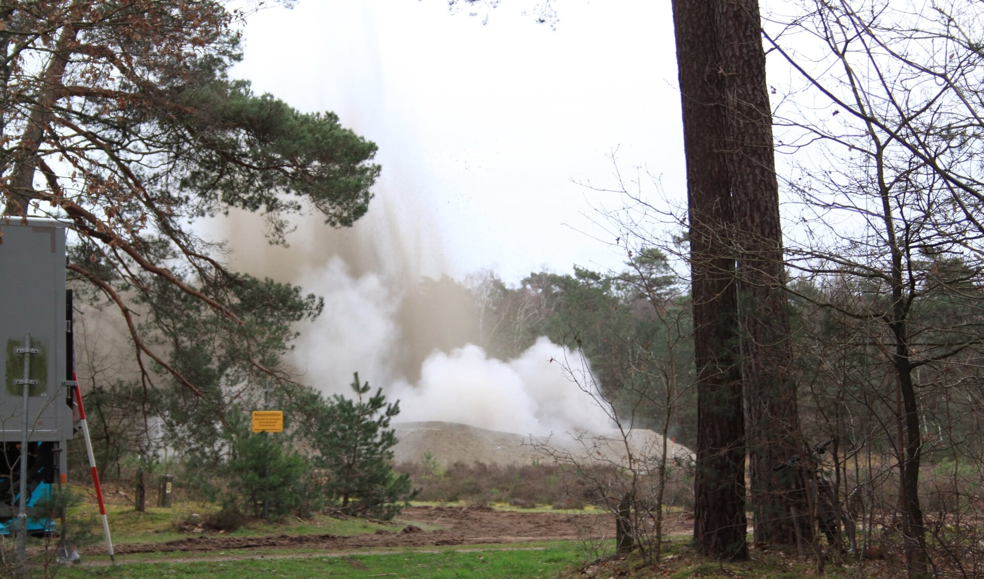 Explosie van de vliegtuigbom in Lochem. Foto: gemeente Lochem