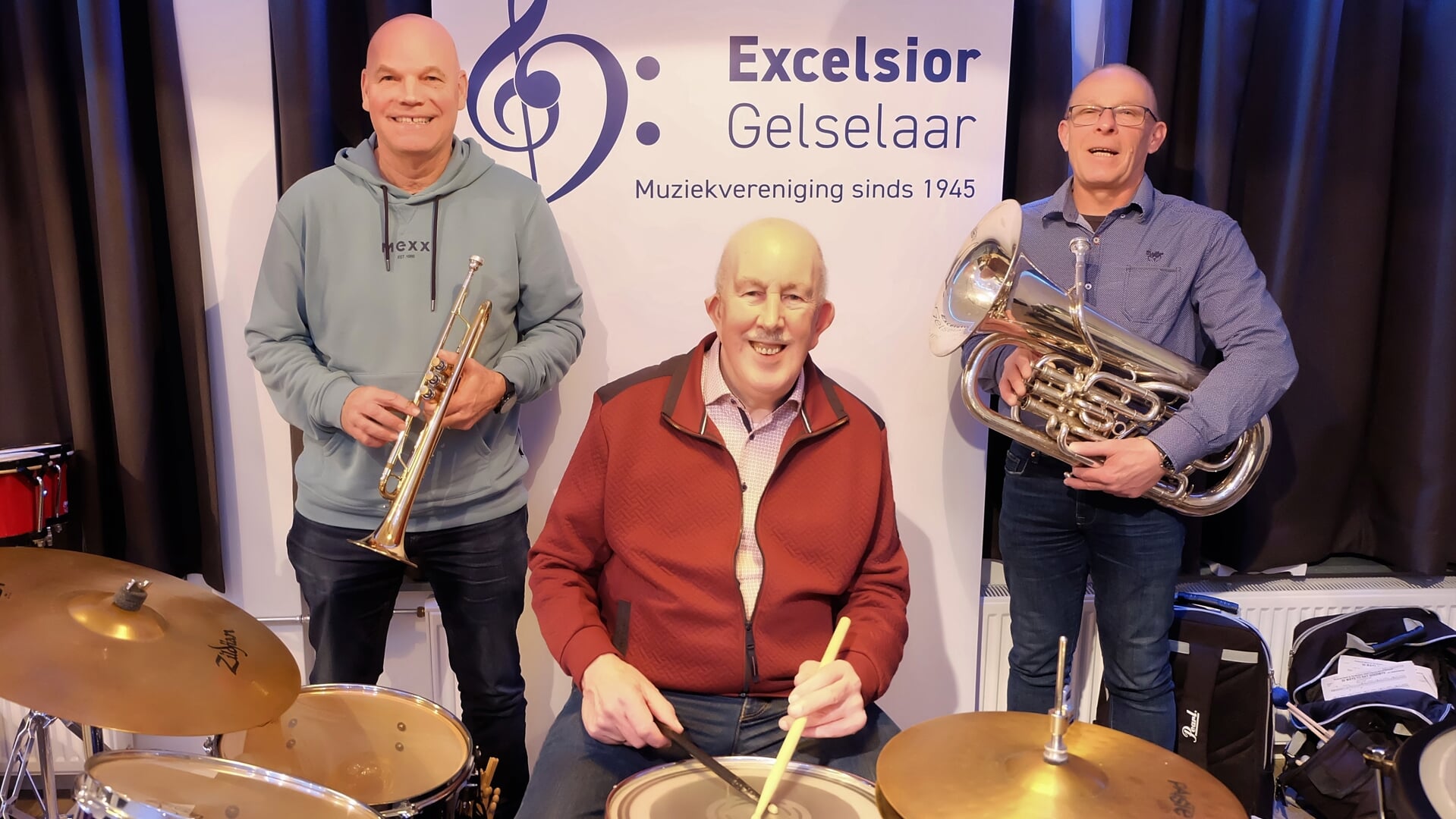 Gerrit Reugebrink, Henk Brandenbarg en Dick Wanink (vlnr) zijn samen goed voor 163 jaar muziekmaken bij Excelsior Gelselaar. Foto: PR
