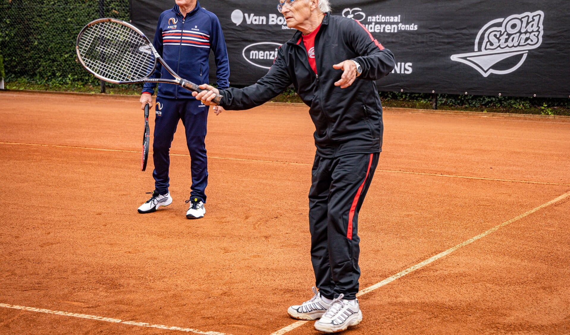 Het Old Stars Program, hier met onder meer oud-toptennisser Tom Okker (l.) als prominent gezicht. Foto: Tennisimages/Henk Koster