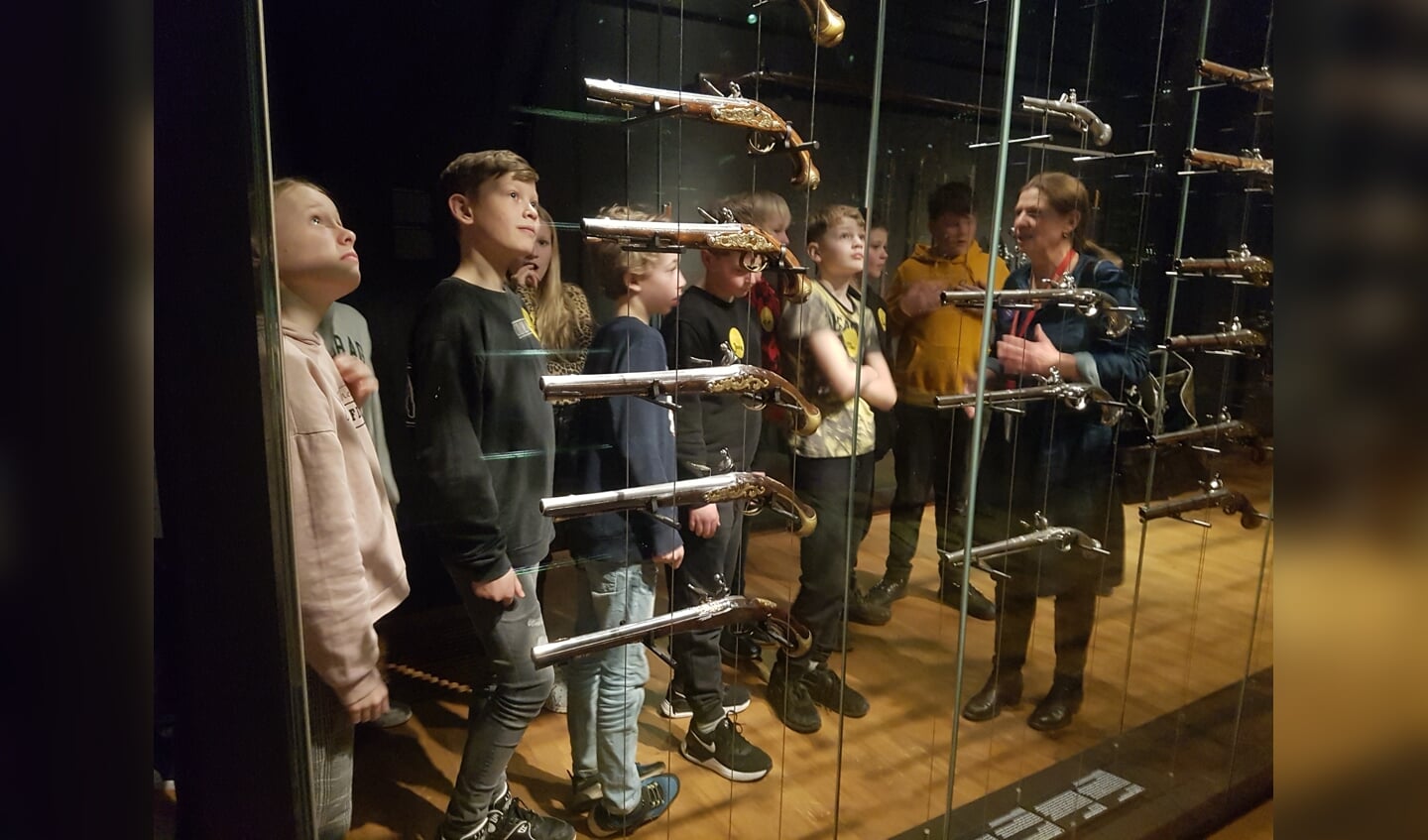 De wapencollectie van het Rijksmuseum maakte indruk op de leerlingen van de Hofmaat. Foto: PR
